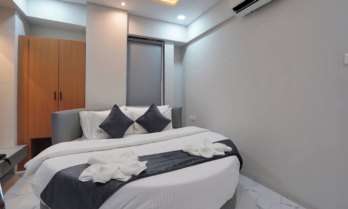 Baner Bed & Breakfast | PALMERA INN