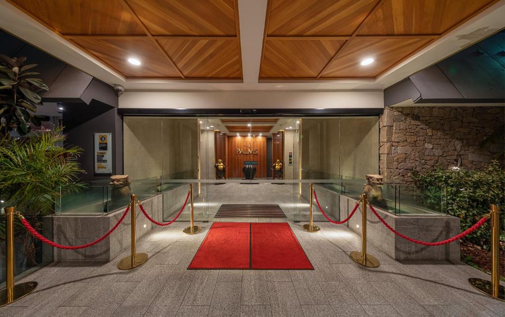 Greenacre Hotel | Palms Hotel