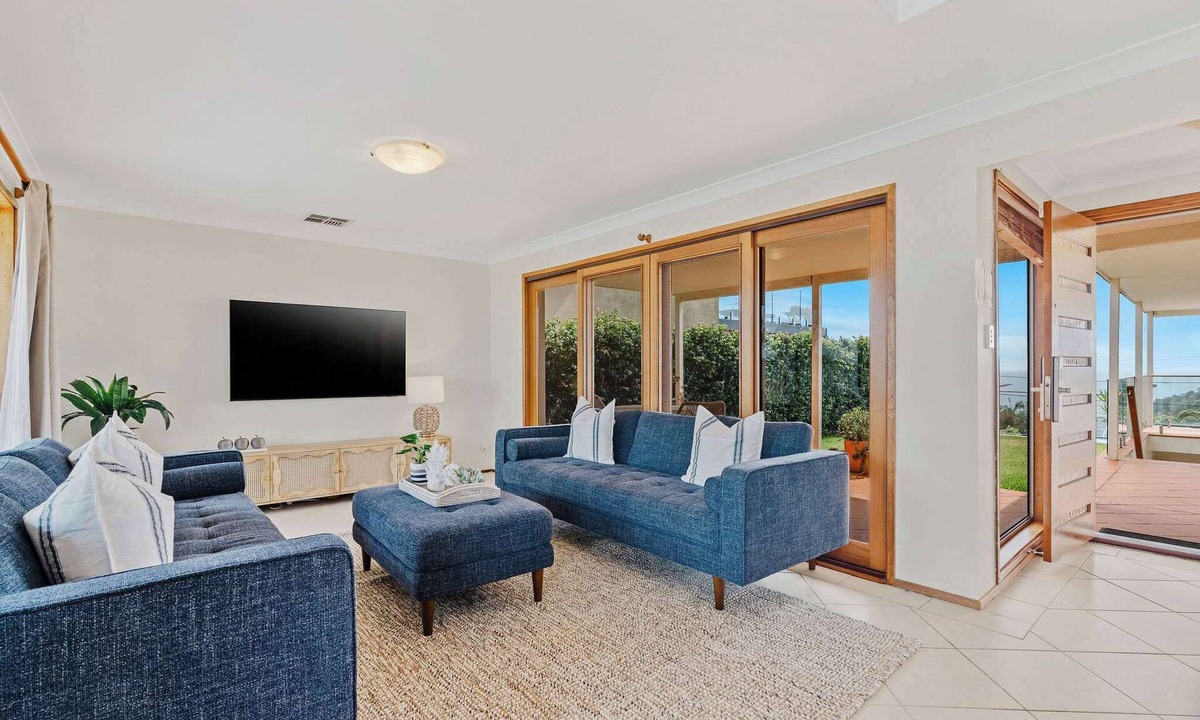 Copacabana House | Panoramic Ocean Views | Pool, Sleeps 10, Beach