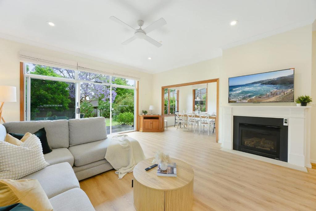 Riverview House | Peaceful Riverview Retreat Near Chatswood & City