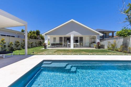 Callala Beach House | Pearl Jervis Bay - Luxury with Swimming Pool