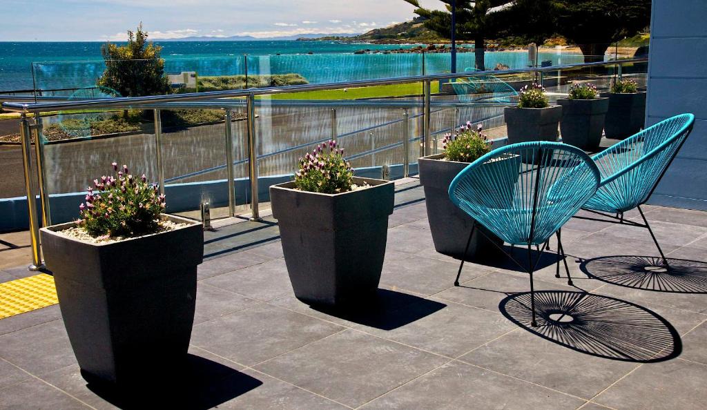 Penguin Apartment | Penguin Beachfront Apartments