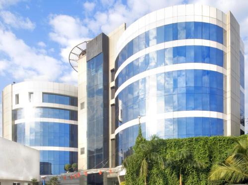Sakinaka Hotel | Peninsula Grand