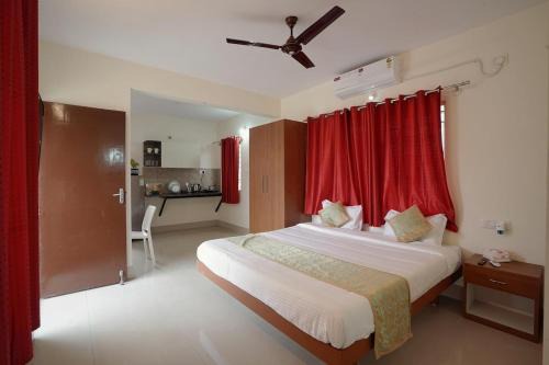 Electronics City House | Penthouse with Private Balcony & Terrace Access