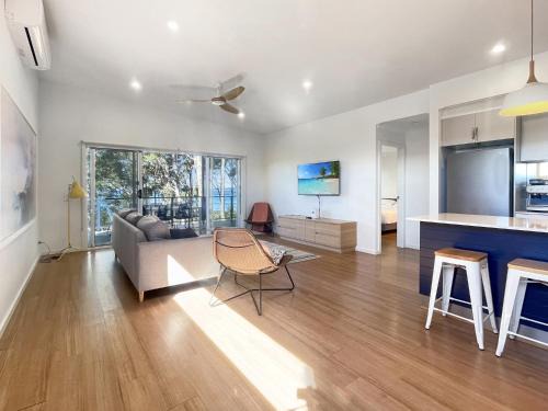 Long Beach House | Pet-Friendly 3-Bed Coastal Gem Near Long Beach