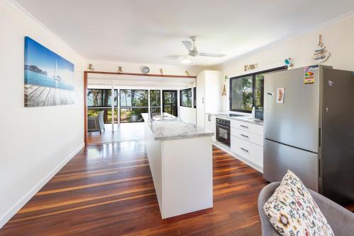 Toogoom House | Pet friendly beachfront home- sleeps 8