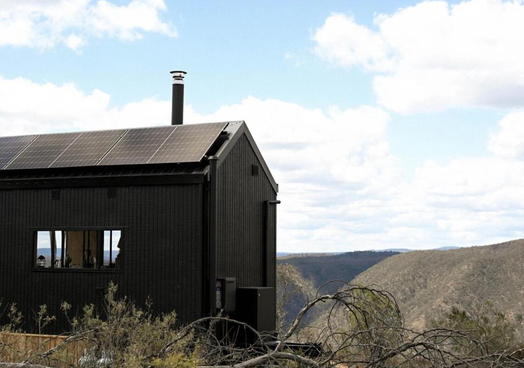 Windellama House | Pet Friendly Off-Grid Cabin Secluded in Nature -Zaid