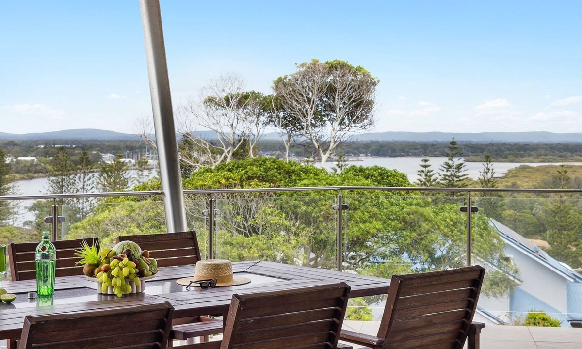 Yamba Apartment | Pilotage 4 - Luxury Oceanview Penthouse - Holiday Yamba
