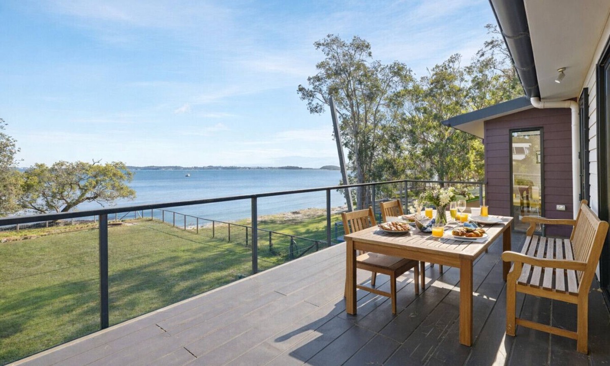 Pindimar House | Pindimar Beach Sanctuary – Absolute Beachfront
