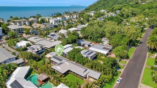 Trinity Beach House | Poolside Palms Villa