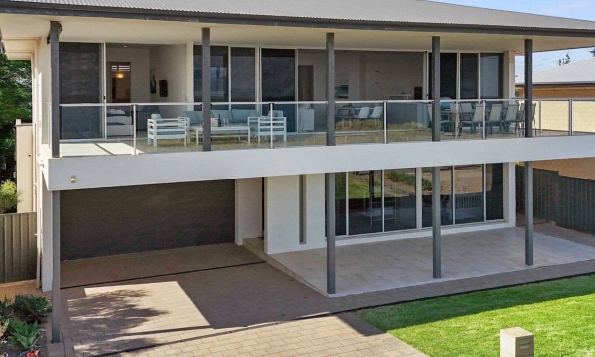 Port Willunga House | Port Willunga Sandcastle by Wine Coast Holidays