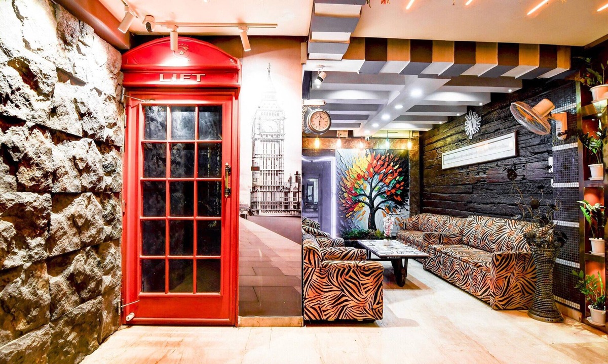 Park Street House | Premium Circus Avenue Rockstar