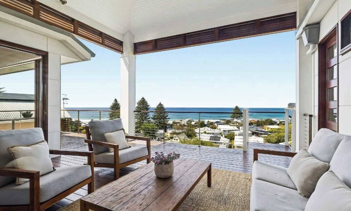 North Avoca House | Prestige Home | Ocean Views, 5BR, Yard, Sleeps 10