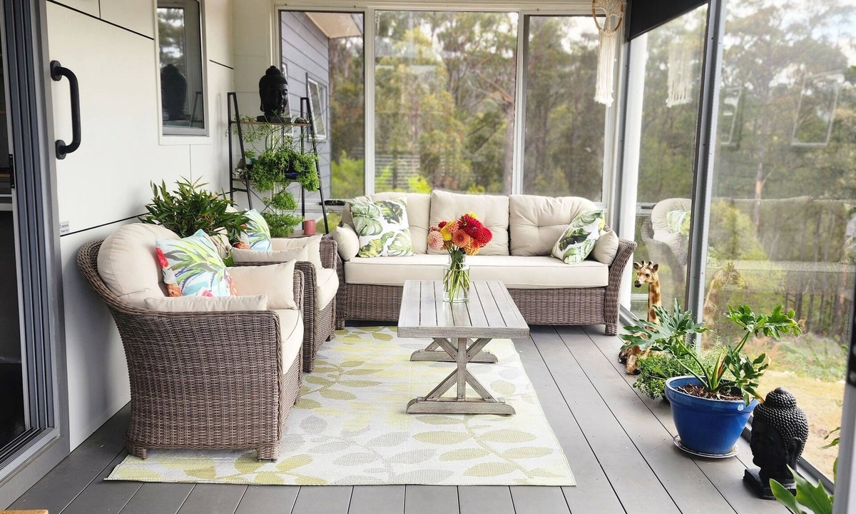 Southern House | Private Two Bedroom unit located on 63 acres Stunning views. Beautiful Sunroom.