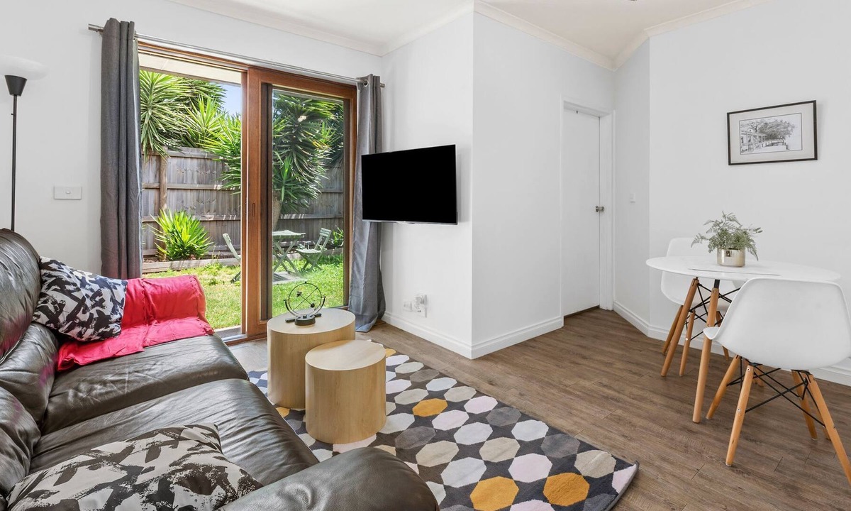 Norlane Apartment | Quaint & Fully Functional 1BR Retreat