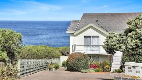 Tura Beach Apartment | Quarterdeck 3
