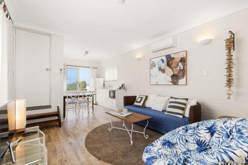 Callala Beach House | Quay's Cabin - Absolute Beachfront with Views