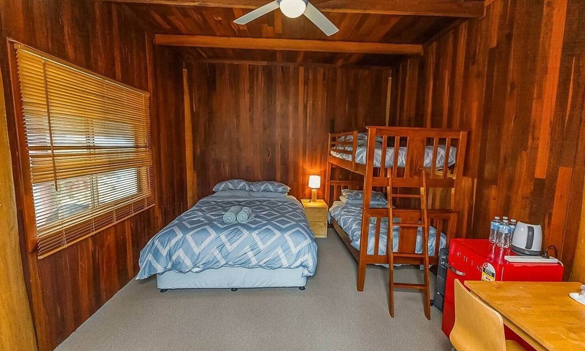 Upper Warren House | Queen & Bunk Chalet 9 | Manjimup WA