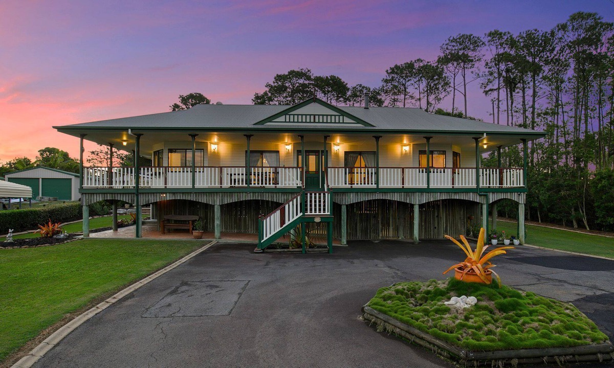 Urraween House | Queenslander on Madsen