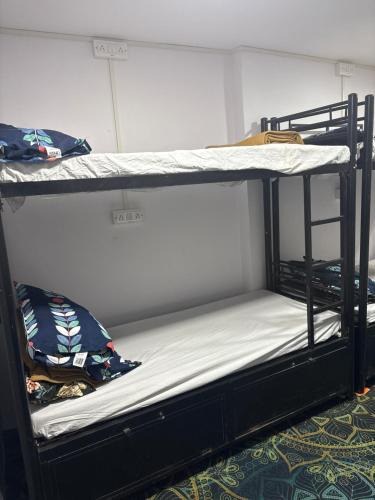 Malad West Hostel | Quick stay hostel