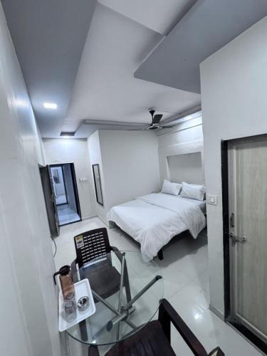 Surat House | Radha Krishna Guest House