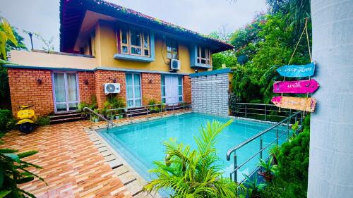 Raichak Villa | Raichak private aqua villa by maxcy