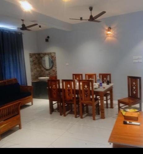 Munroe Island House | Rain Drops