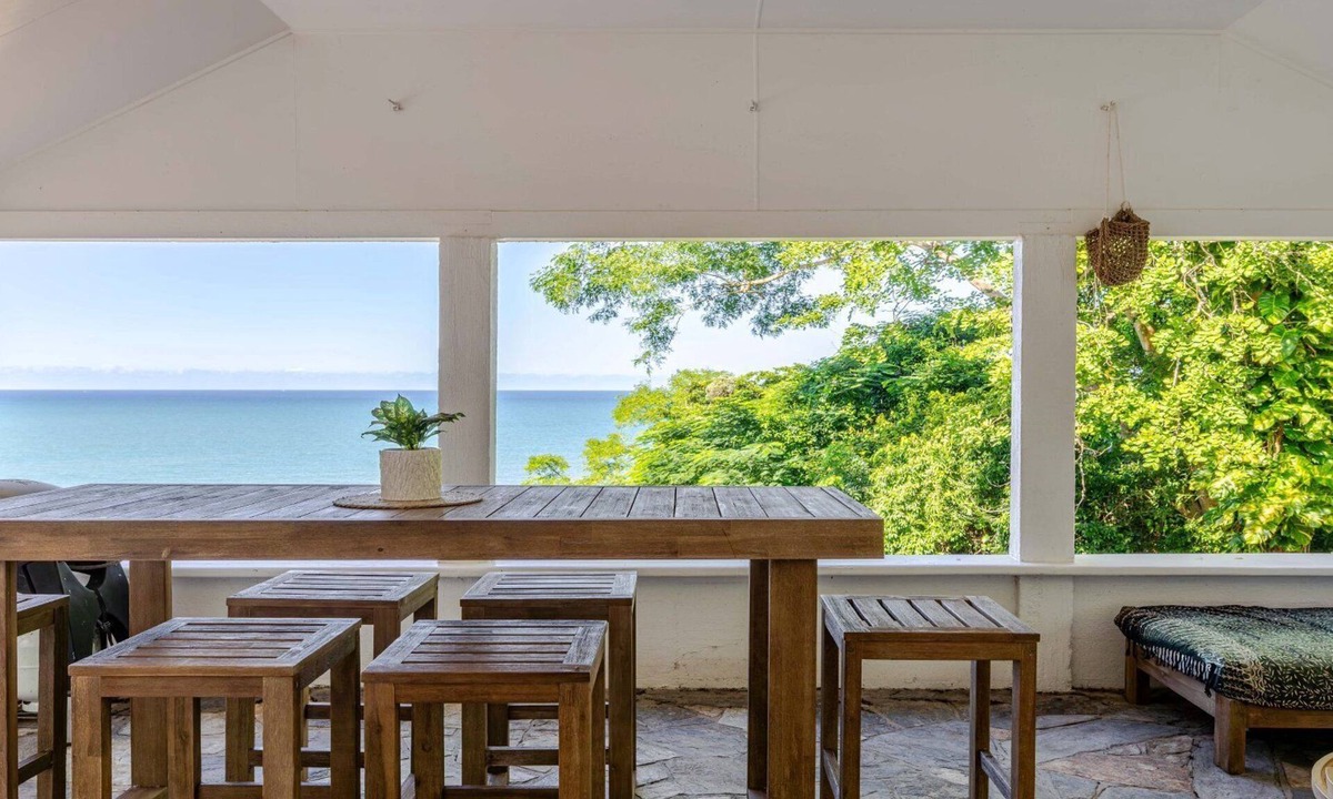 Trinity Beach House | Rainforest meets the Sea! Overlooks Pacific Ocean