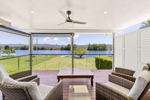 South Murwillumbah House | Reflections on the Tweed