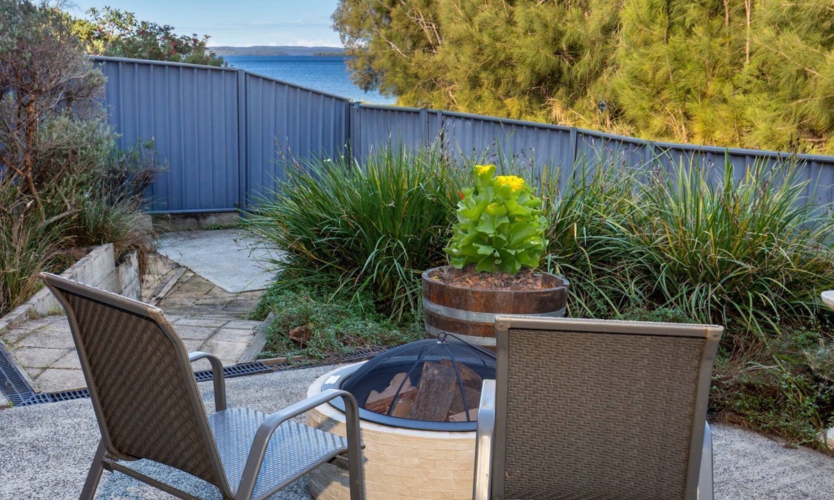 Basin View House | Reflections - Pet Friendly Waterfront