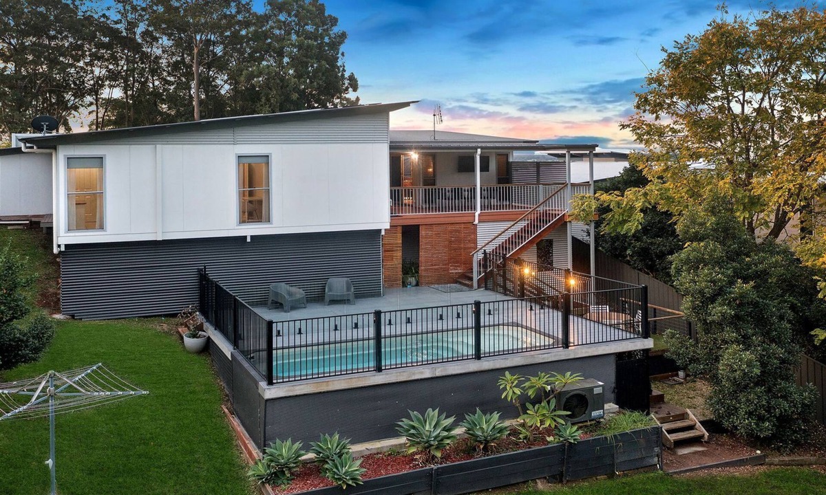 Cessnock House | Resort Style Home with Plunge Pool
