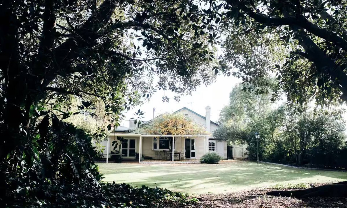 Yarrawonga House | Restored Heritage Home Yarrawonga · Walk to Lake