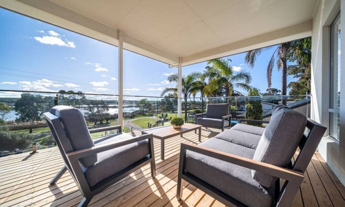Riverglades House | Riverglades View - Scenic Waterfront Serenity