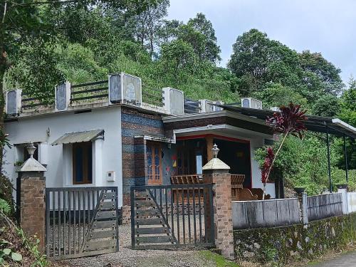 Todupulai House | Roamwander cottage