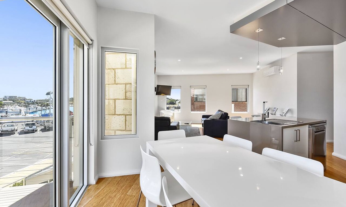 Waterhouse Hotel | Robe Marina Accommodation