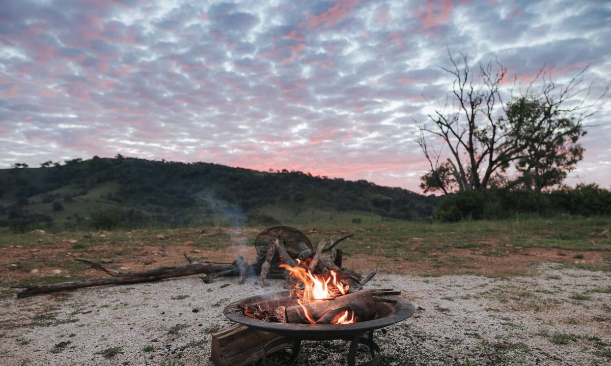 Grattai Cabin | Rose Quartz - Scenic outdoor bath ideal for a romantic couples weekend!