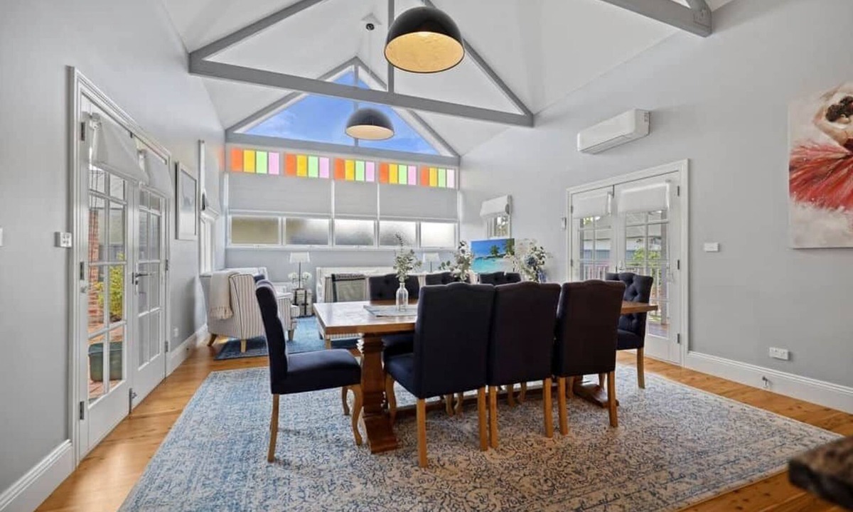 Bathurst House | Roseberne Cottage, Luxury in the CBD!