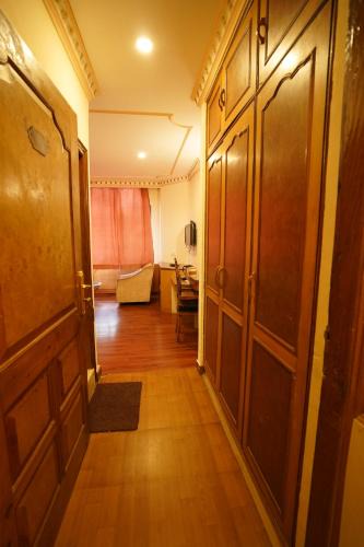 Dharamshala Hotel | roy castle