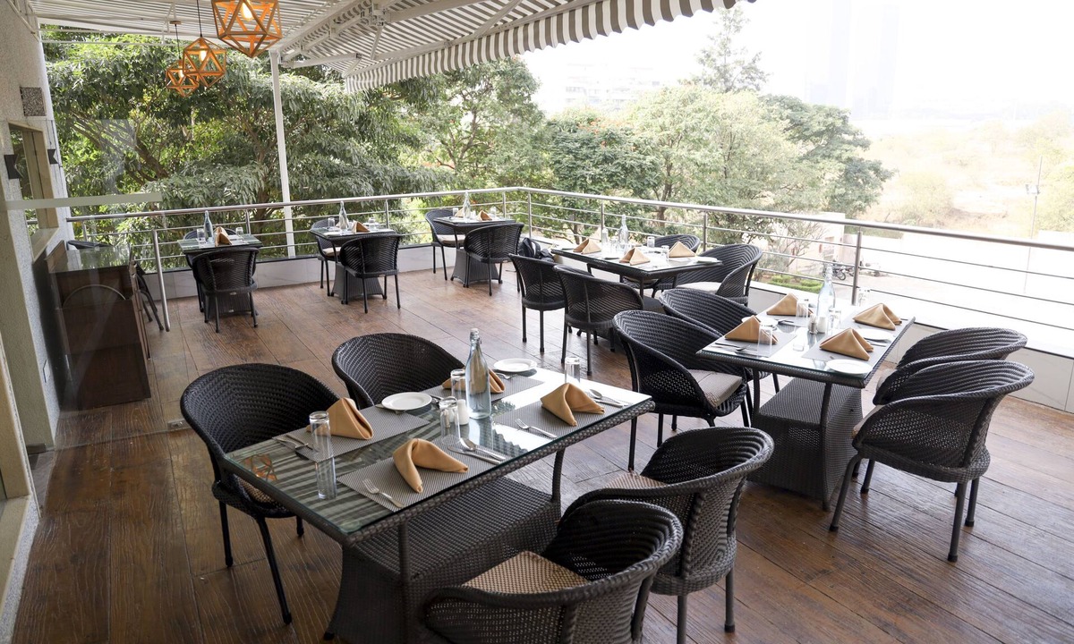 Pune Hotel | Royal Orchid Golden Suites Pune