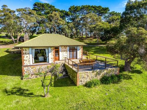 Waitpinga House | Rustic Cottage