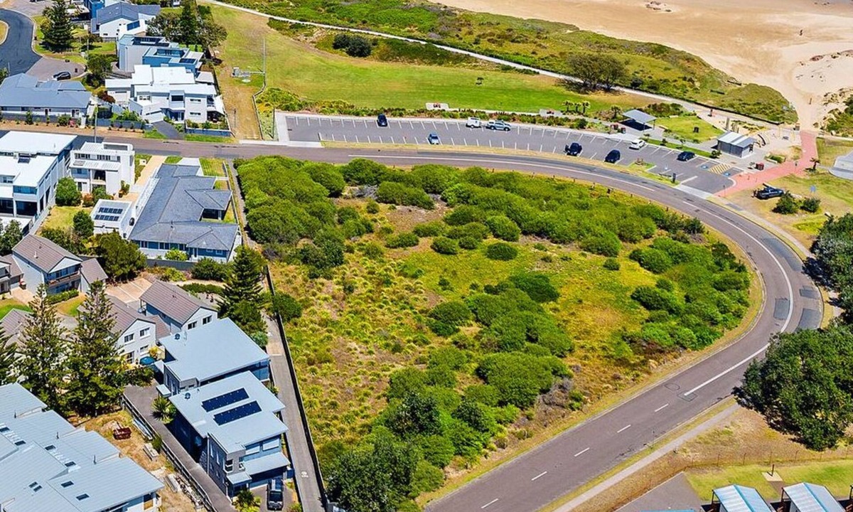 Anna Bay House | Sandcastles 11-23 Robinson St