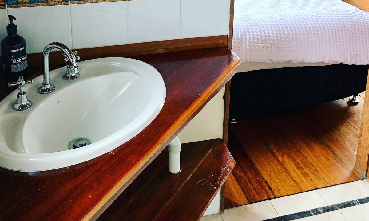 Scotts Head Cabin | Scotts Head Guesthouse