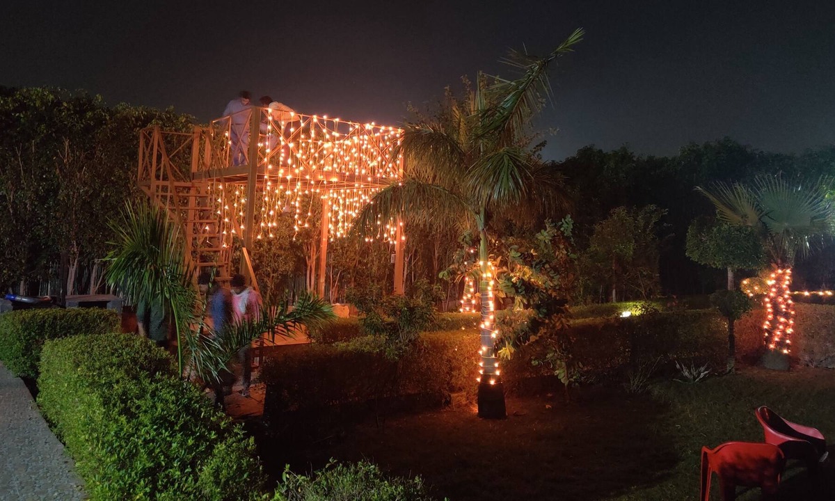 Noida Other | SD Royal Farm By GoBravo Hotels