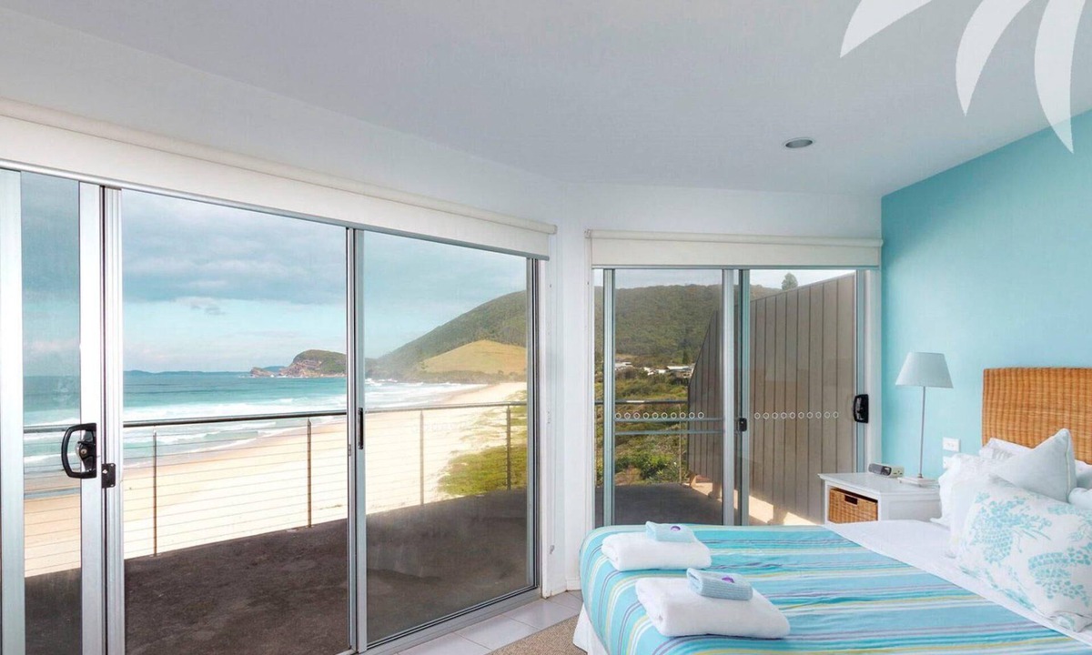 Boomerang Beach House | SeaCrest on Blueys Beach