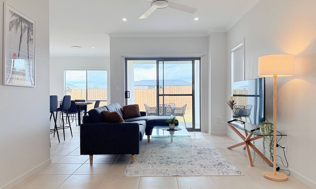 Rochedale House | Serene Escape 4BR & 2.5Bath Retreat in Rochedale