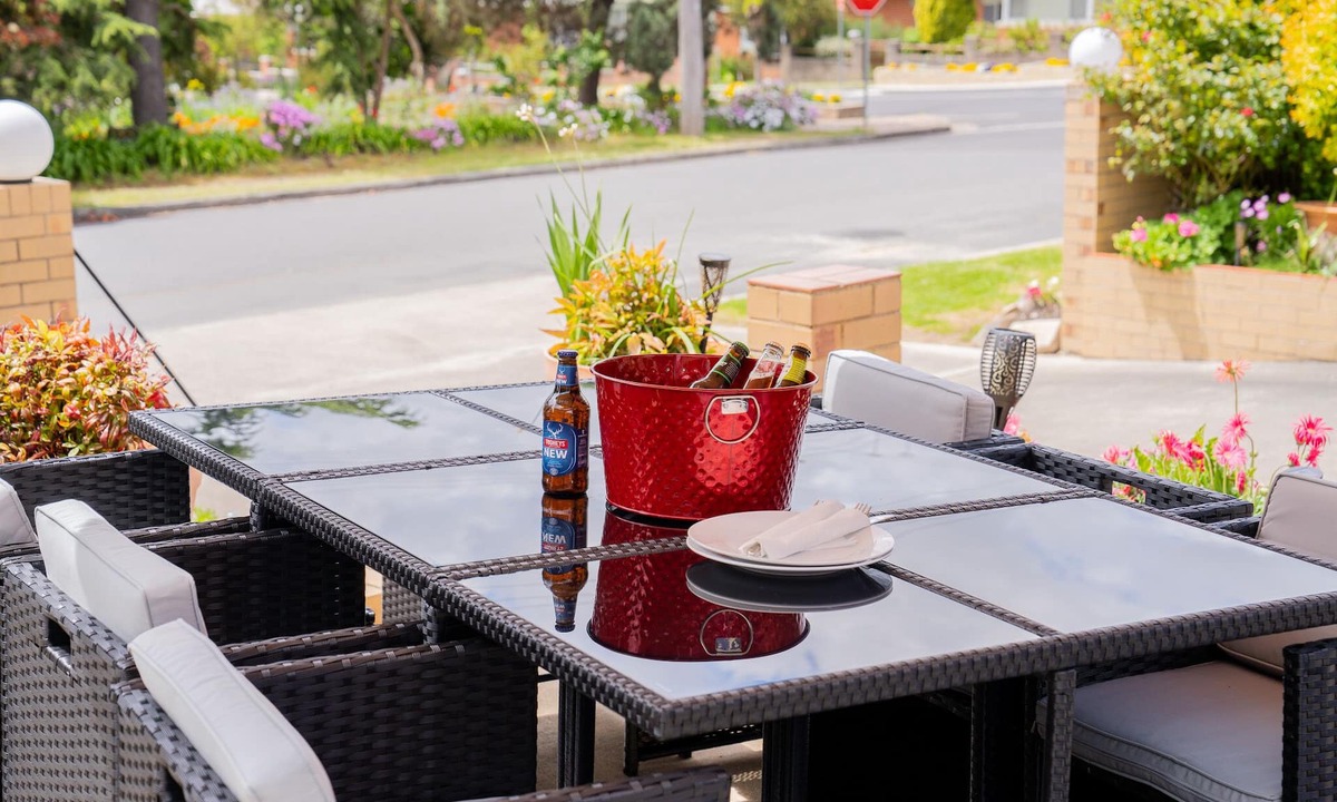 Tenterfield Hotel | Settlers Motor Inn