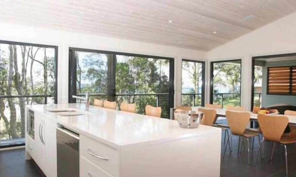 Surf Beach House | Shearwater - located at Batemans Bay.. Beachfront