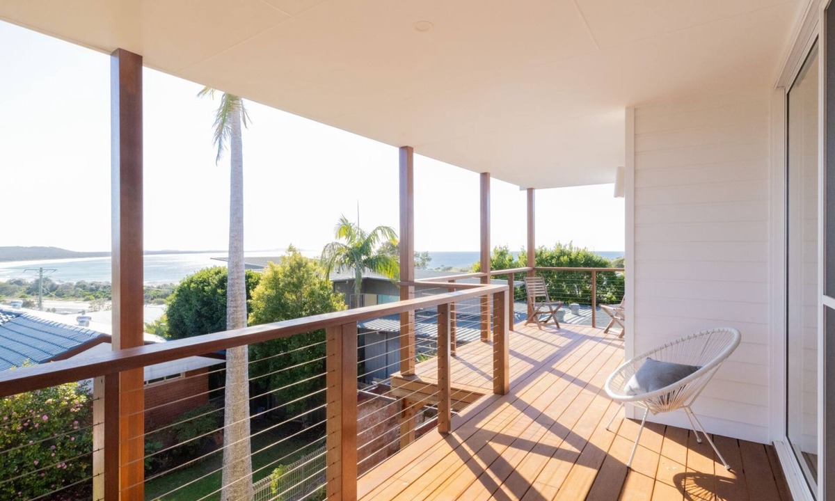 Crescent Head House | Shelby Shores (upstairs only)