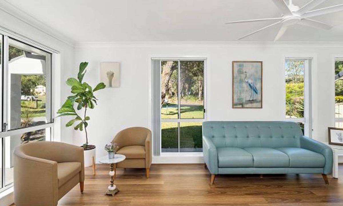 Huskisson House | Shellys by Experience Jervis Bay