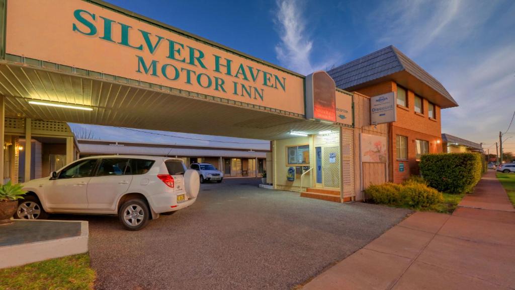 Broken Hill Hotel | Silver Haven Motor Inn